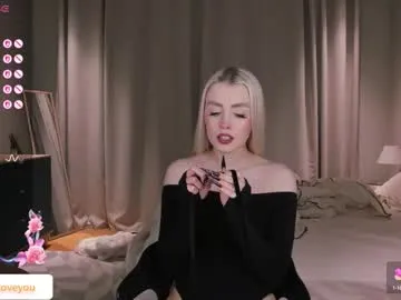 playussoftly – webcam model profile photo Image 10