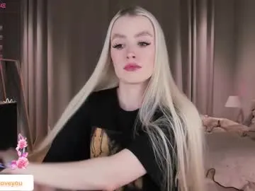 playussoftly – webcam model profile photo Image 12