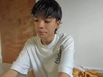 petites_perles – webcam model profile photo Image 12