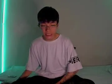 petites_perles – webcam model profile photo Image 4