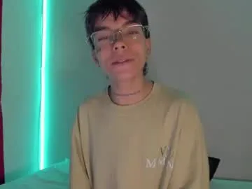 petites_perles – webcam model profile photo Image 5