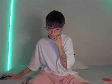 petites_perles – webcam model profile photo Image 7