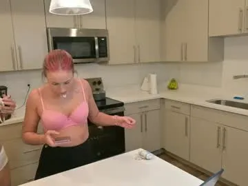 pinkypuppa – webcam model profile photo Image 7