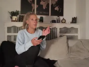 ErikaBonnie – webcam model profile photo Image 7