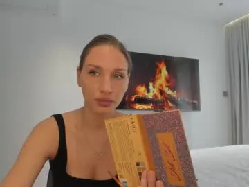 loving_ladies – webcam model profile photo Image 2