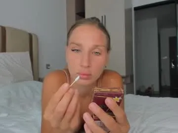 loving_ladies – webcam model profile photo Image 9