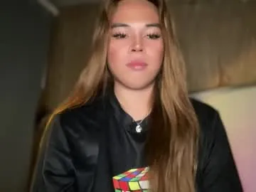 sexxxsirens – webcam model profile photo Image 4