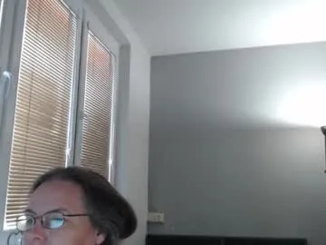 your_dolls – webcam model profile photo Image 8