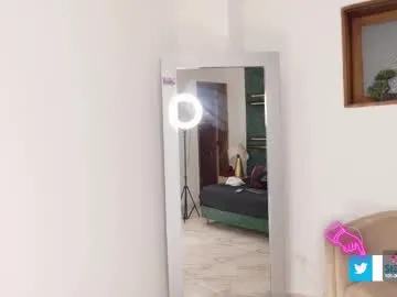 littlejennifer18 – webcam model profile photo Image 11