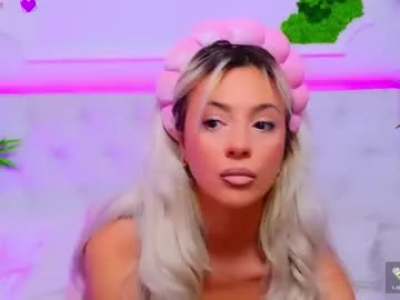 your_dolls – webcam model profile photo Image 11