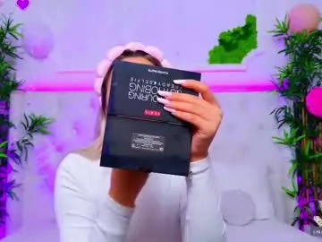 your_dolls – webcam model profile photo Image 16