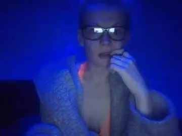 di_n_alex – webcam model profile photo Image 2