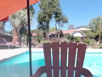 Selena – webcam model profile photo Image 17