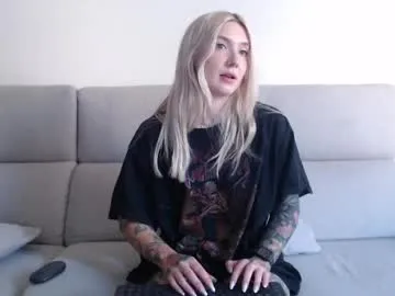 your_dolls – webcam model profile photo Image 14