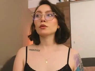 lilkimchii – webcam model profile photo Image 12