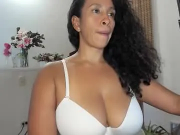 BrianaKaine – webcam model profile photo Image 2