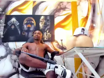 chillbicrew – webcam model profile photo Image 16