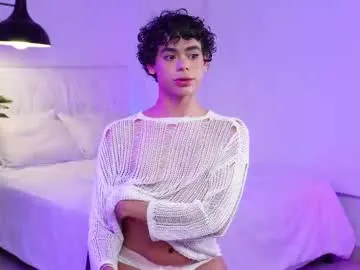 pizza_biceps – webcam model profile photo Image 6