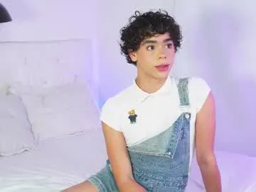 pizza_biceps – webcam model profile photo Image 7