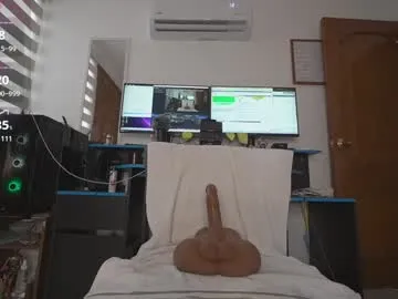 loving_ladies – webcam model profile photo Image 12