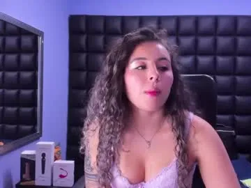 phqqipi – webcam model profile photo Image 13