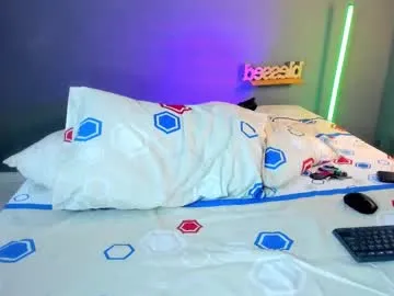 loving_ladies – webcam model profile photo Image 9