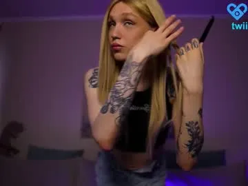 pinkypuppa – webcam model profile photo Image 8