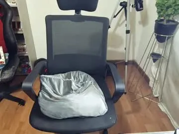 loving_ladies – webcam model profile photo Image 10