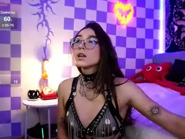 littlejennifer18 – webcam model profile photo Image 12