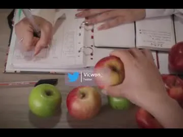 your_dolls – webcam model profile photo Image 8