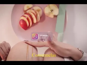 your_dolls – webcam model profile photo Image 9