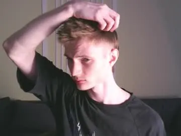 viksons – webcam model profile photo Image 16