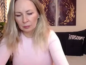 your_dolls – webcam model profile photo Image 11