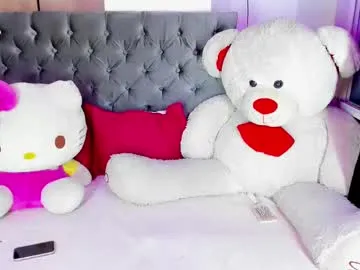 sweet_reverie – webcam model profile photo Image 9