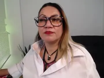 littlejennifer18 – webcam model profile photo Image 3