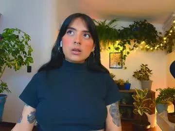 squirtervanessa21 – webcam model profile photo Image 4