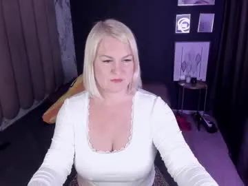 littlejennifer18 – webcam model profile photo Image 10