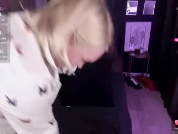 littlejennifer18 – webcam model profile photo Image 4