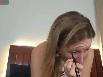 pinkypuppa – webcam model profile photo Image 14