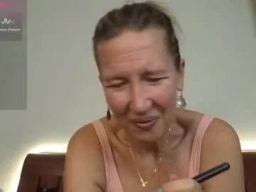 pinkypuppa – webcam model profile photo Image 4