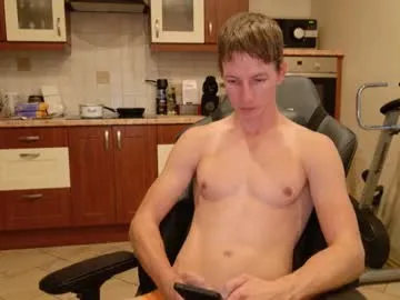 paronti – webcam model profile photo Image 5