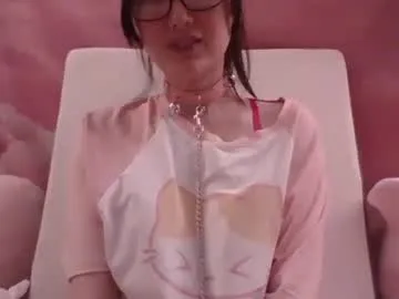 ommnia – webcam model profile photo Image 10