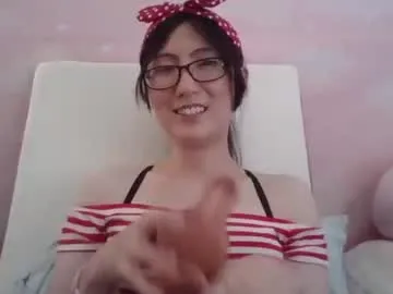 ommnia – webcam model profile photo Image 12