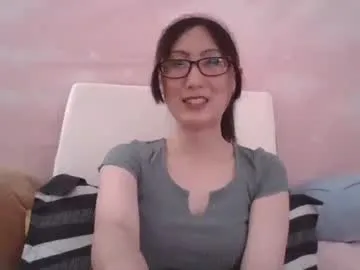 ommnia – webcam model profile photo Image 18