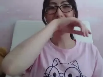 ommnia – webcam model profile photo Image 19