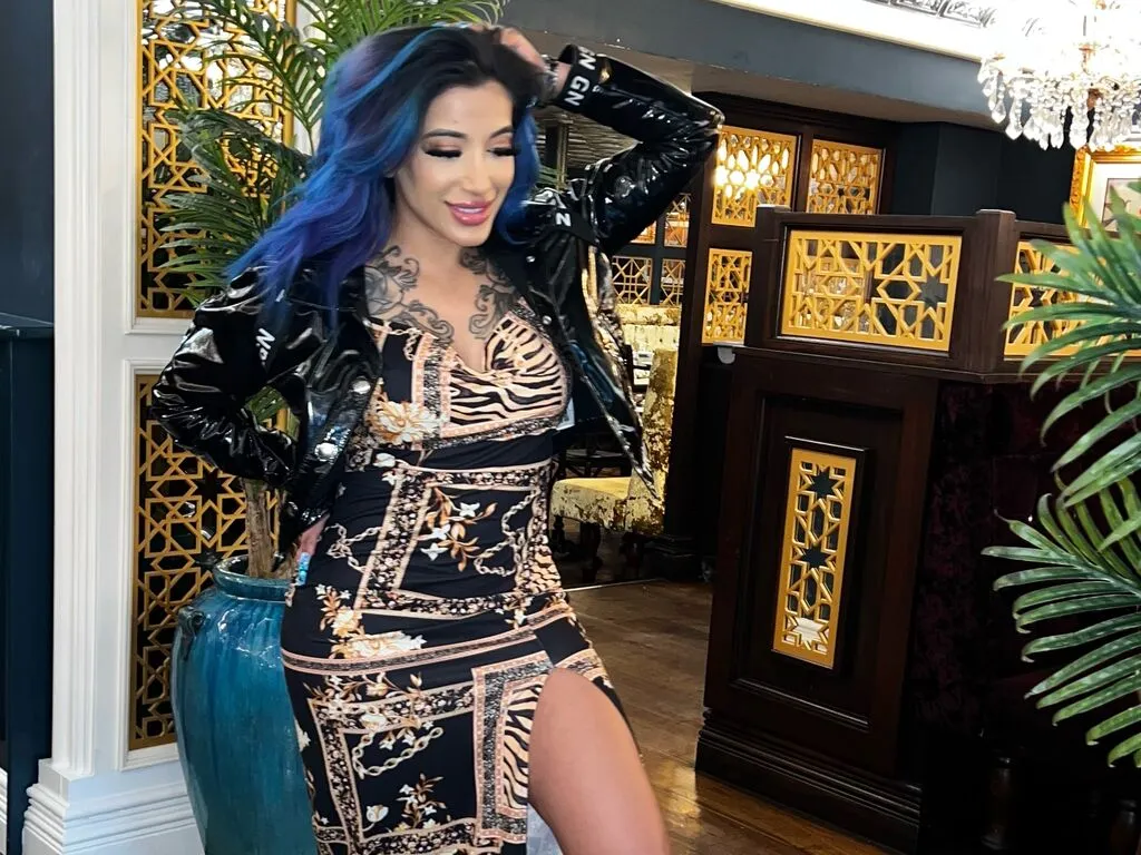 AliciaSweets – webcam model profile photo